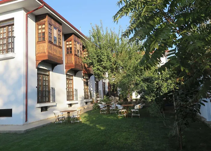 فندق Ephesus Paradise 3*